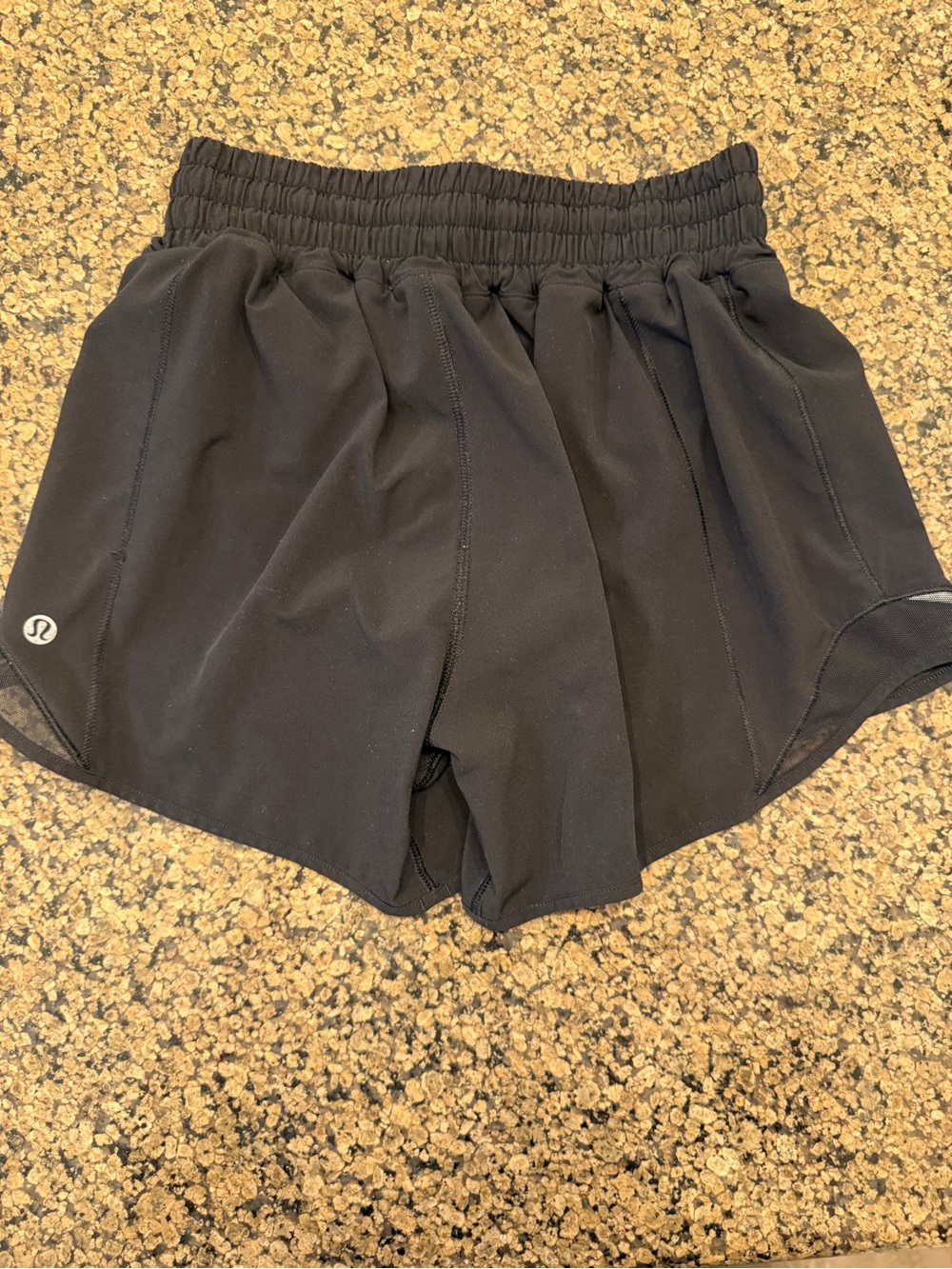 Lululemon 4” Hotty Hot shorts size 2